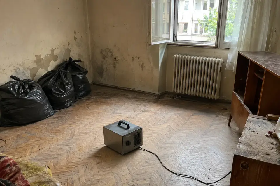 Почистване на кръв след инцидент в Банишора