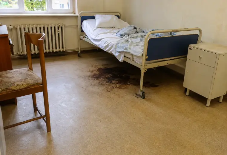 Почистване на кръв след инцидент в Брезник